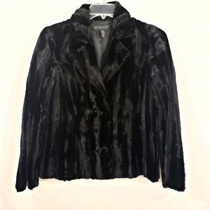 NWOT Gorgeous Soft Black Faux Fur Coat